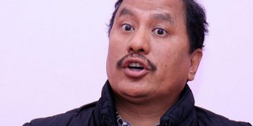 इतर पक्षको भेलाले ‘विप्लव’ र ‘प्रकाण्ड’लाई पदमुक्त गर्ने तयारी