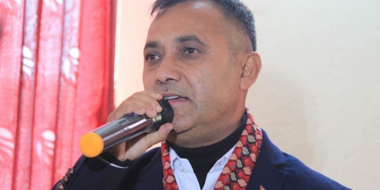 एमाले १ क्विन्टल आलु, गठबन्धन १/१ तोला मात्र भए पनि सुन हाे : विश्वप्रकाश शर्मा