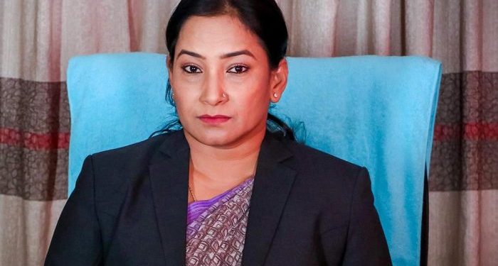 चितवनको भरतपुर महानगरकी मेयर रेनु दाहाल चढेको गाडी दुर्घटना