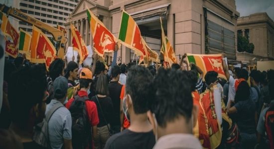 श्रीलंकामा फेरि आपतकाल घोषणा