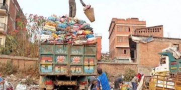 आजबाट काठमाडौंको फोहाेर उठाइने