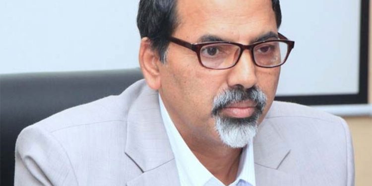 नेकपा एमालेले अर्थमन्त्री शर्माको राजीनामा माग्दै संसदमा अवरोध गरेको छ