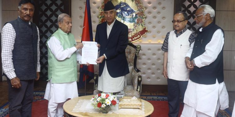 लोकतान्त्रिक समाजवादी पार्टीद्वारा प्रधानमन्त्री देउवालाई ११ बुँदे ज्ञापनपत्र