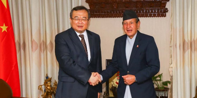 नेपालकाे विकासमा सी जिनपिङले घाेषणा गरेकाे काेषले सहयाेग पुग्छ : विदेश विभाग प्रमुख लिउ