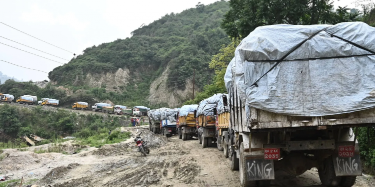 बञ्चरेडाँडामा स्थानीय बासिन्दाको अवरोध कायमै, फोहर फाल्ने विषयमा फेरिअन्योल