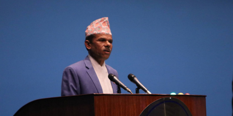 चुनाव प्रभावित पार्न सरकारले कर्मचारीलाई छानीछानी सरुवा गरिरहेको छ : प्रमुख सचेतक भट्टराई