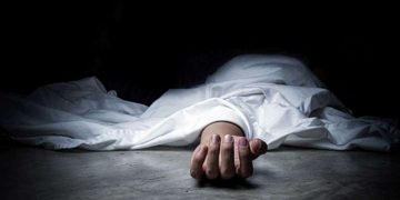 रोजगारीका सिलसिलामा भारतमा रहेका शेरबहादुर घर फर्किए लगत्तै श्रीमतीको हत्या गरी फरार