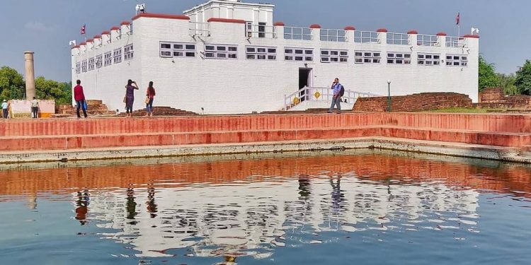 लुम्बिनीमा पर्यटकीय सुधारको माग गर्दै, व्यवसायीहरुद्वारा  नगरपालिकाकाे ध्यानाकर्षण