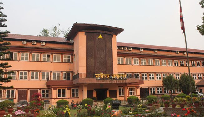 सर्वोच्चद्वारा स्टक एक्सचेन्ज र स्टक ब्रोकरको नयाँ लाइसेन्स वितरण रोक्न अल्पकालीन अन्तरिम आदेश