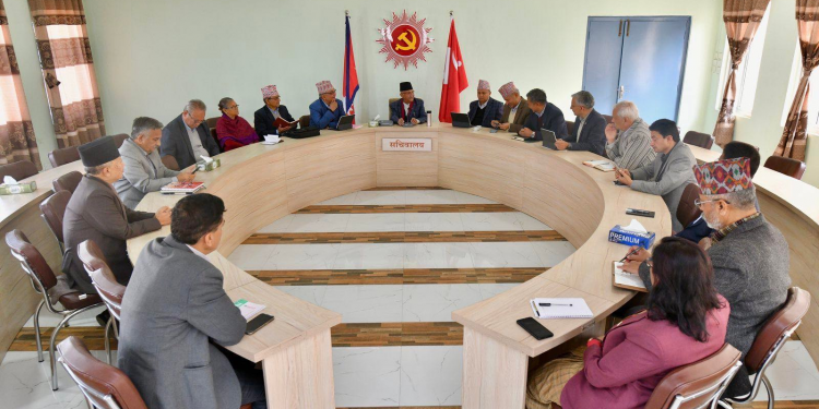 एमालेले तत्काल सरकार नछाड्ने, राष्ट्रपति चुनावसम्म पर्खने