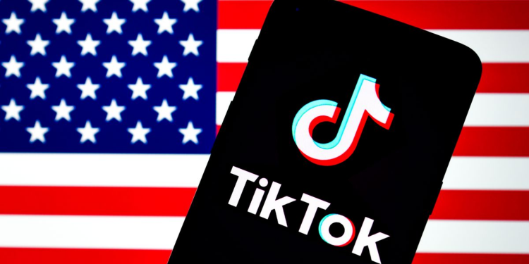 लोकप्रिय एप टिकटकले चिनियाँ स्वामित्व  परिवर्तन  नगरे अमेरिकामा प्रतिबन्ध लगाइने चेतावनी