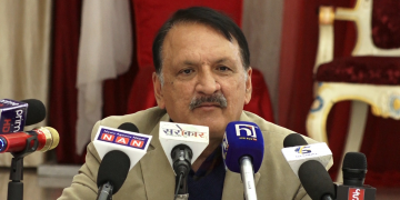 निजी क्षेत्रलाई अर्थमन्त्रीकाे आग्रह : ‘व्यापारमा भन्दा उत्पादन क्षेत्रमा लगानी केन्द्रित गर्नुस्’