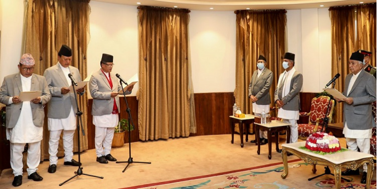 कांग्रेसका नवनियुक्त ३ मन्त्रीले शपथ लिए