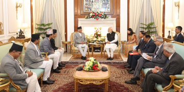 प्रधानमन्त्री प्रचण्ड र भारतीय समकक्षी मोदीबीच भेटवार्ता चल्दै