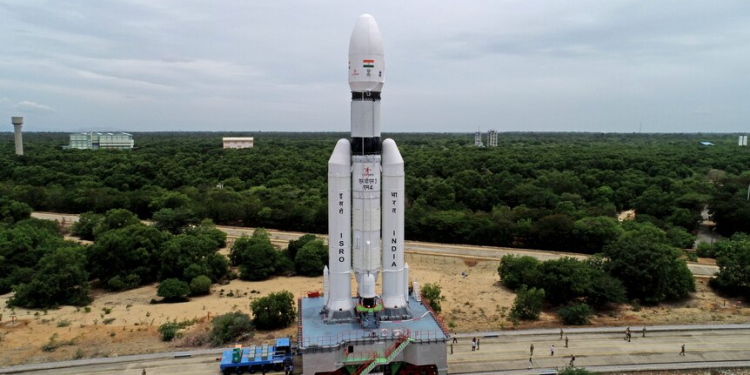 भारतले आज विशाल रकेट चन्द्रमातर्फ प्रक्षेपण गर्दै