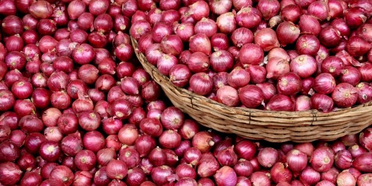 उत्पादन घटेपछि भारतले प्याज निर्यातमा ४० प्रतिशत कर लगायो, नेपालमा पनि मूल्य बढ्ने
