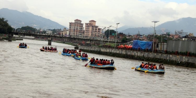 बाग्मतीमा जलयात्रा सम्पन्न