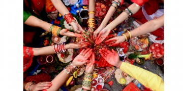 नेपाली नारीहरुले ऋषि पञ्चमी पर्व  सप्त ऋषिको पूजा आराधना गरी मनाउँदै