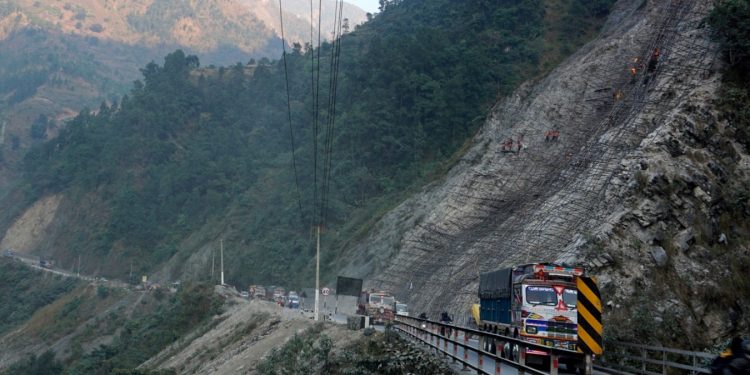 नारायणगढ-मुग्लिन सडक खण्ड पुस ७ गतेदेखि तीन हप्ता दैनिक ४ घण्टा बन्द हुने