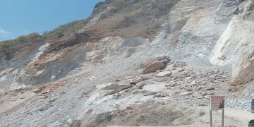 कालीगण्डकी करिडोरमा सुक्खा पहिरो, सडक अवरुद्ध