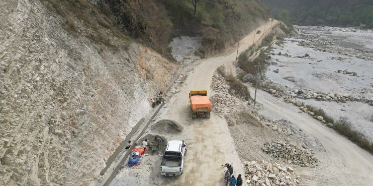 कालीगण्डकी कोरिडोरः १५ महिनापछि बेनी-मालढुंगाखण्ड निर्माण कामले गति लिदै