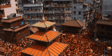 भक्तपुरमा नेवार समुदायले  परम्परागतशैलीमा सिन्दुर जात्रा मनाए