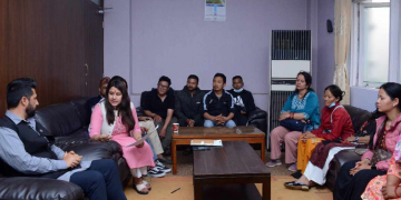 गृहमन्त्री रवि लामिछानेसमक्ष रुसी सेनामा भर्ना भएका नेपालीका पीडित परिवारकाे ११ बुँदे माग