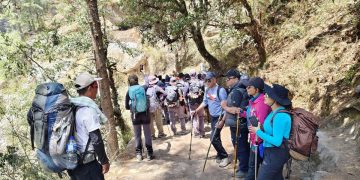 सगरमाथा क्षेत्र पर्यटकले भरिभराउ, खुम्बुमा एकैदिन सात सय पर्यटकको आगमन